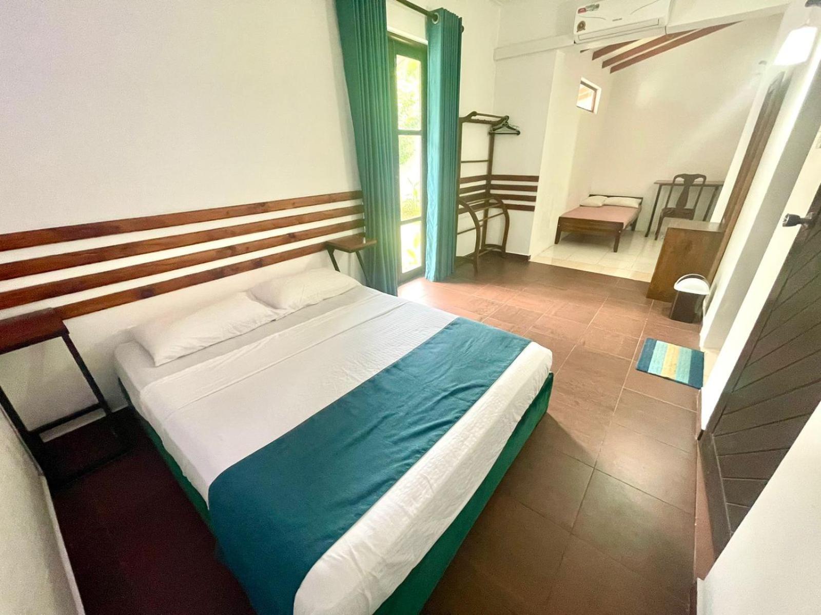 Hotel One Sixty Дехивала-Маунт-Лавиния Экстерьер фото