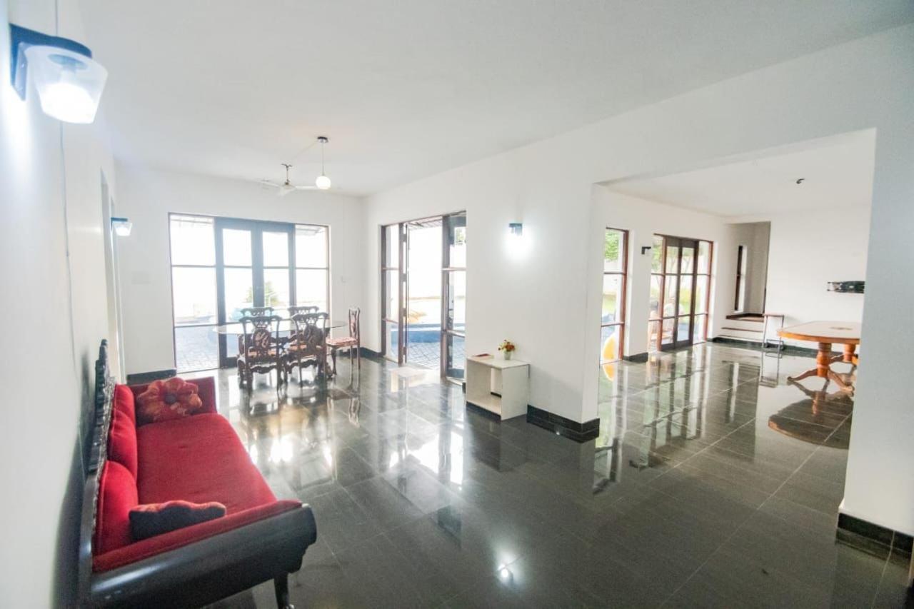 Hotel One Sixty Дехивала-Маунт-Лавиния Экстерьер фото