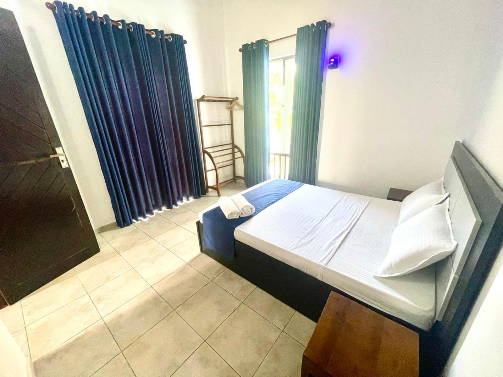 Hotel One Sixty Дехивала-Маунт-Лавиния Экстерьер фото