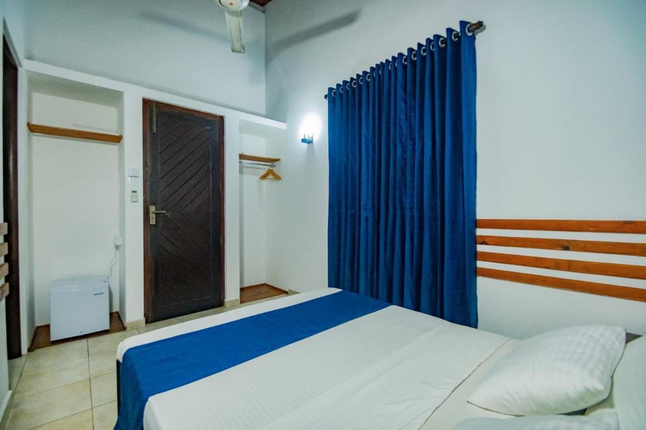 Hotel One Sixty Дехивала-Маунт-Лавиния Экстерьер фото